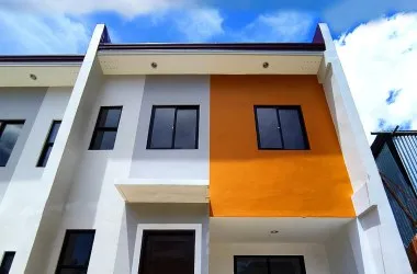 Landscaped frontage along the main spine road